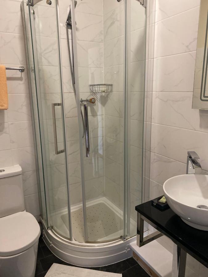 Woodlands Hotel Бирмингем Экстерьер фото